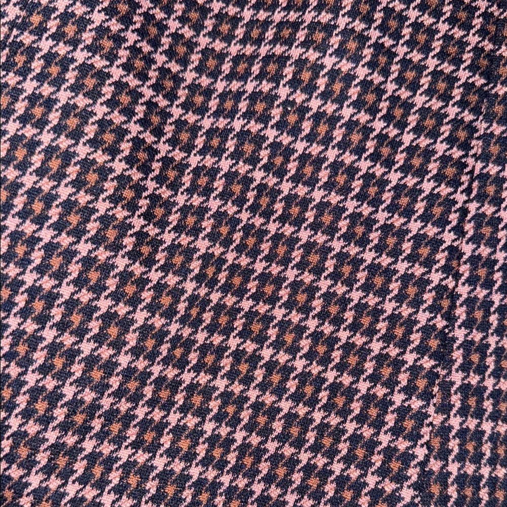 Women's Black and Pink Plaid Jacket‎ - Picture 5 of 6